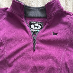 The Black Dog women’s Magenta Fleece Pullover